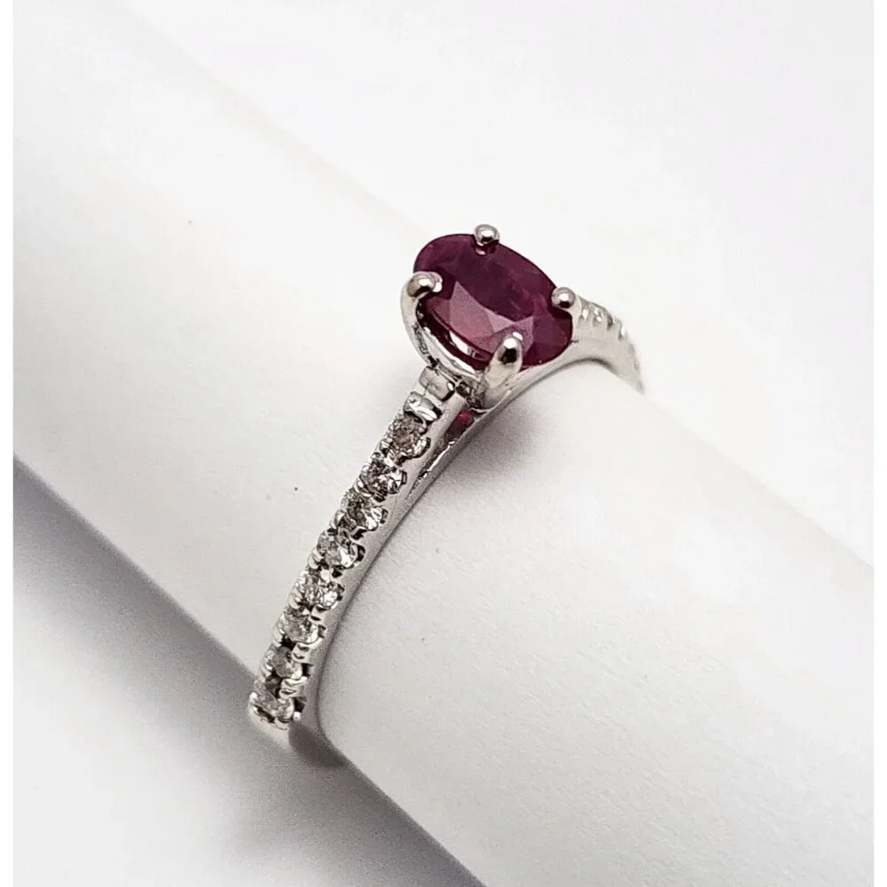 Beautiful 14K Karat Solid White Gold Designer Oval Ruby & Diamond Ring - Size 7